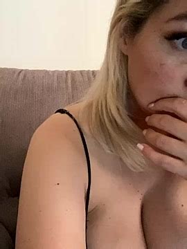 Lana Giselle Fully Nude Stripping On Cam For Live Porn Video Webcam