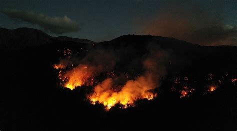 Incendio En El Bolsón Las Fotos Del Intenso Trabajo De Los Brigadistas Para Combatir El Fuego