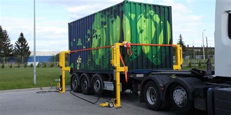 Container Lifting Jacks | Sea container lifting solution | MOVEit.tech