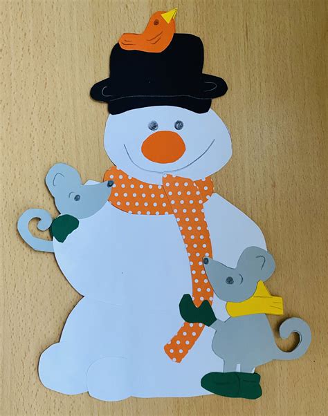 Im Winter Fensterbild Schneemann Mit Mäusen ⛄️ — Grundschule Und Basteln