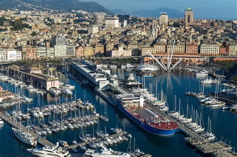 Incidente Sul Lavoro A Genova Operaio Enne Muore Schiacciato