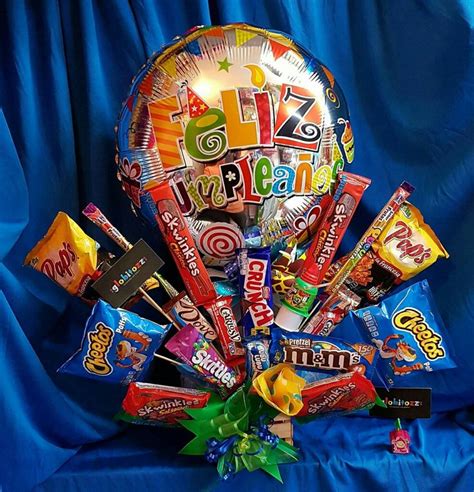 Pin By Globitozz On Arreglos De Dulces Chocolate Bouquet Diy