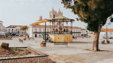 Nazaré attractions · Free Stock Photo