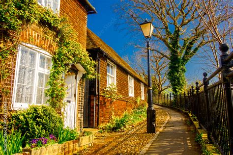 Traders Passage A Cobbled Street In Coastal Medieval Town Of Rye East Sussex England Stock