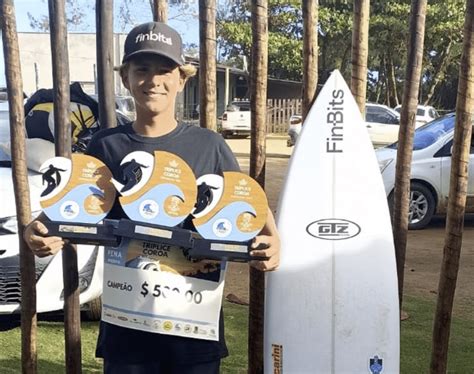 Capixaba de 12 anos conquista três títulos em campeonato de surf ES360