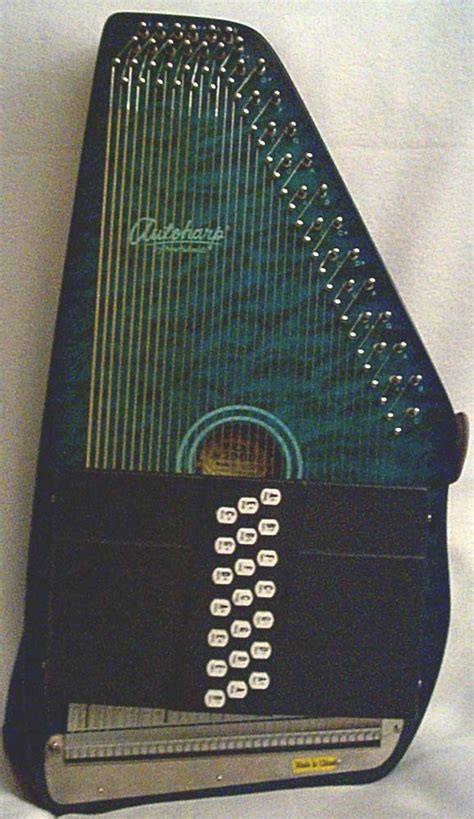 pic of wg's blue Oscar Schmidt 21-bar autoharp