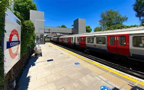 Ickenham Becomes The Latest Step Free Tube Station Hillingdon Today