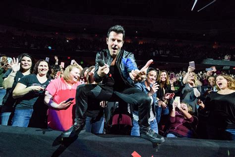 New Kids On The Block A Trip Down Memory Lane Houston Chronicle