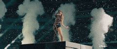 Taylor Swift On Tour GIFs - Find & Share on GIPHY