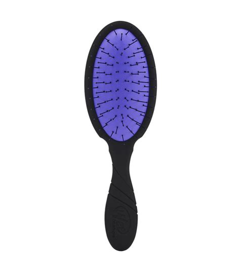 The Best Brushes for Fine Hair That Won't Leave It Flat | Who What Wear