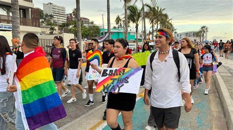 Mazatlán Se Pinta De Colores Y Celebra La Diversidad Sexual Con La 15va