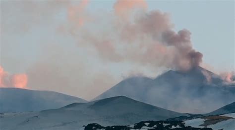 Violent Mt Etna eruption injures BBC crew (VIDEO, PHOTOS) — RT Viral