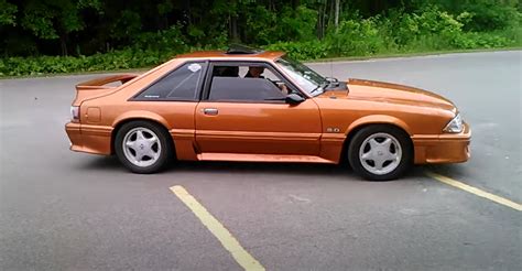 Video: 1988 Ford Mustang GT Fox Body Crazy Donuts - Mustang Specs