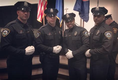 Dariens Four Newest Police Officers Graduate From Police Academy Darienitedarienite