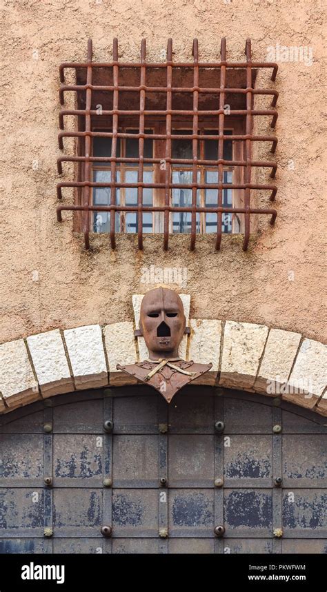 Medieval Iron Mask Hi Res Stock Photography And Images Alamy