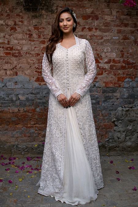 Buy Ivory Georgette Hand Embroidered Thread Floral With Anarkali Gown