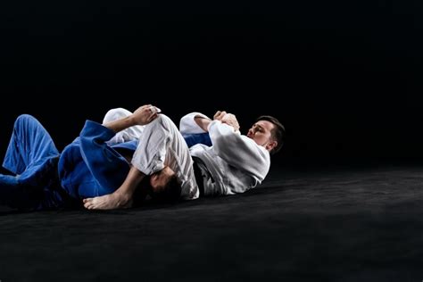 Blood Choke Vs Air Choke The Difference Martial Arts Culture