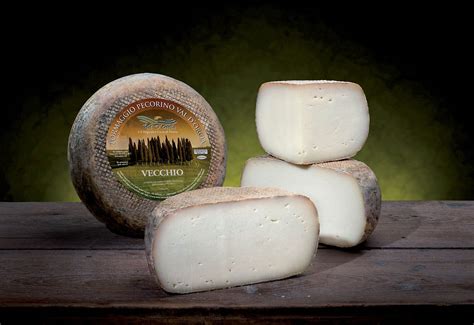 Pecorino Val D Orcia Vecchio Formaggio Stagionato Scodellato