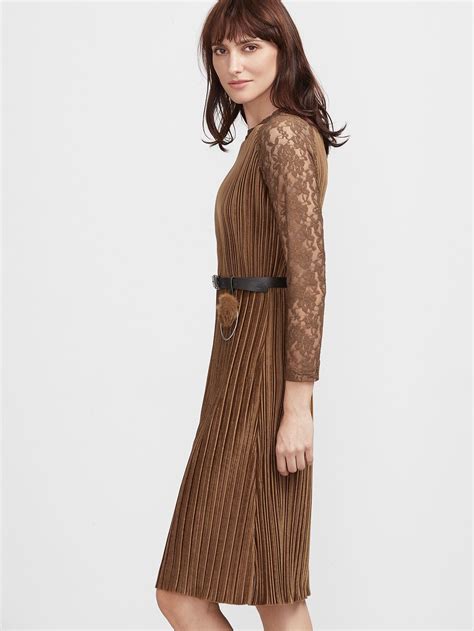 Contrast Lace Raglan Sleeve Pleated Dress With Belt Shein Sheinside