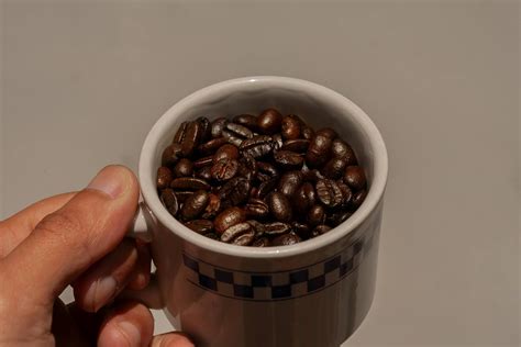 How Many Coffee Beans Per Cup, Exactly? | Bones Coffee