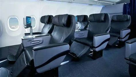 COPA Business Class | Business class, Airlines, Car seats