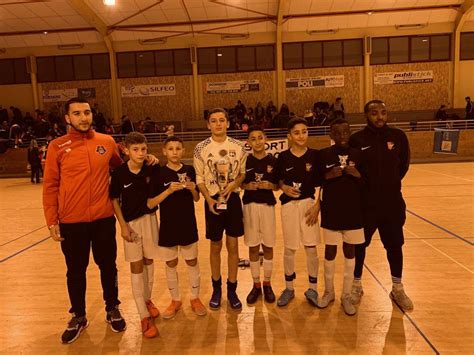 Actualité LE FC VAULX EN VELIN REMPORTE LE club Football