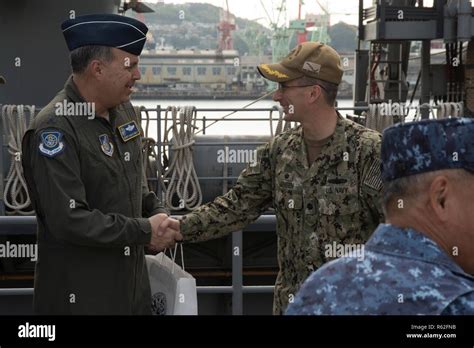 Sasebo Japan November 19 2018 Lt Gen Jerry P Martinez Commander