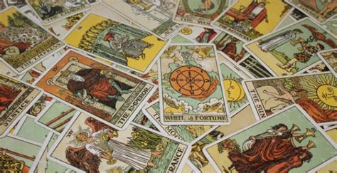 Você conhece o significado do Nove de Paus no Tarot OTarot pt