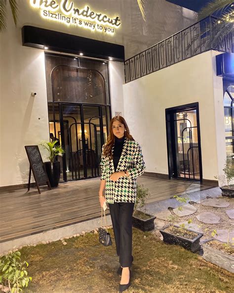 Ayesha Shakoor Dogar (@iayeshashakoor) • Instagram photos and videos