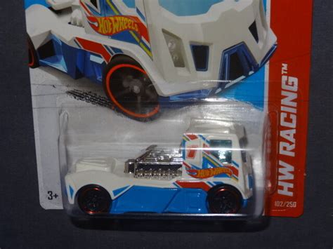 Hw Hot Wheels 2013 Hw Racing 102 250 Rennen Rig Semi Truck Hotwheels White Vhtf Ebay