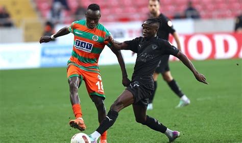 Alanyaspor Puan Son Dakikada Ald Hatayspor Un Galibiyet Zlemi