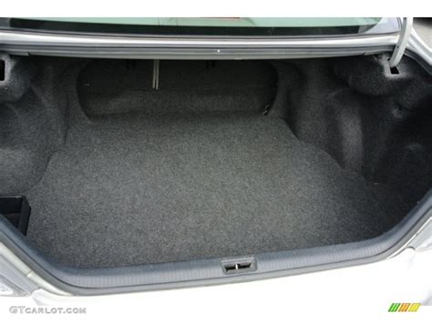 2006 Toyota Camry Le Trunk Photos