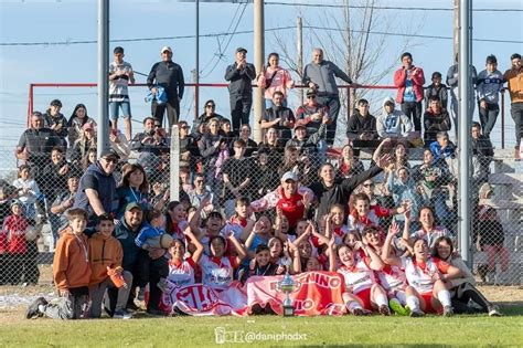 LAS CHICAS DE YRIGOYEN GRITARON CAMPEÓN Multimedios Cooperativa Tío Pujio