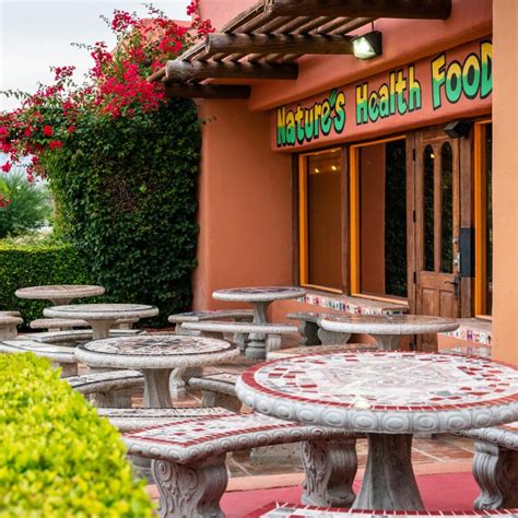 Nature’s Health Food & Café in Palm Springs: Organic Dining & Market