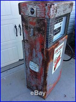 S Texaco Fire Chief Wayne Gas Pump With Original Sign