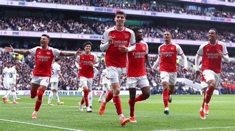 Arsenal venció a Tottenham y continúa pelea por la Premier League La