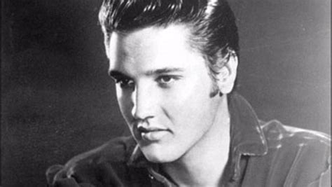 Elvis' Rock 'n' Roll History - CBS News