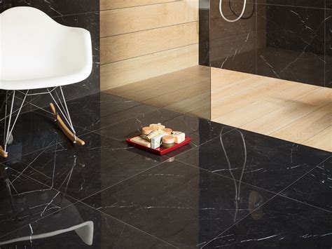 Carrelage Marquinia 60x60 grès cérame effet marbre noir poli Iperceramica