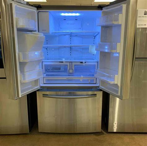 Samsung 28 07 Cu Ft French Door Refrigerator W Dual Ice Maker