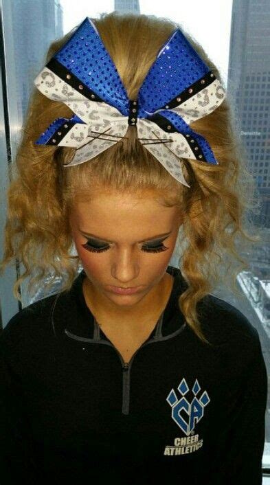 Wish My Hair Would Get That Big A Poof But It S To Short And Won T Even Tease But This Is Cheer