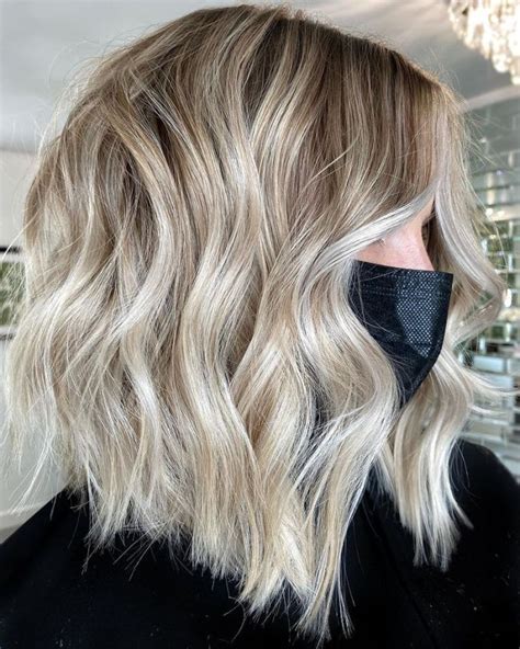 Light Ash Blonde Hair Color Ash Blonde Bob Blonde Balayage Bob Pearl