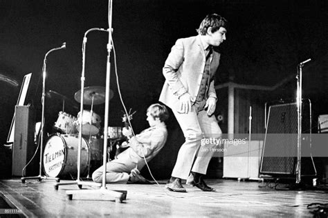 News Photo : Photo of ANIMALS and Hilton VALENTINE and Eric... London ...