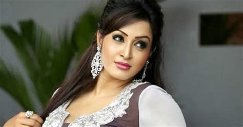 Sri Lankan TV Presenter And Models Kaushaly Madhavi Photo Colloection Hot Sexy Photos