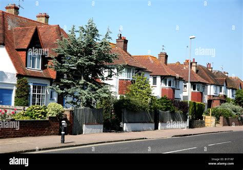 Typical Suburban Style Housing In English Town Stock Photo Alamy