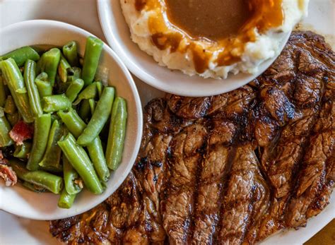 9 Insider Tips For Getting the Best Value at Texas Roadhouse