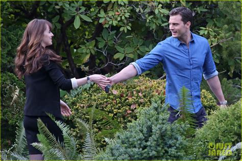 Dakota Johnson And Jamie Dornan Wear Wedding Rings On Fifty Shades