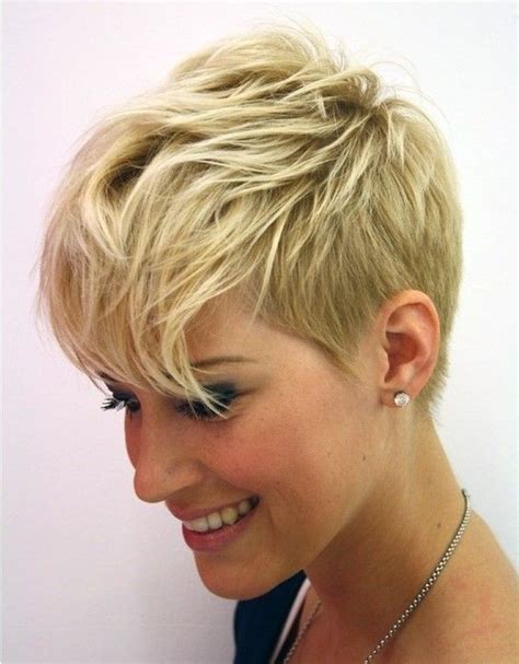 20 Chic Pixie Haircuts Ideas Pop Haircuts