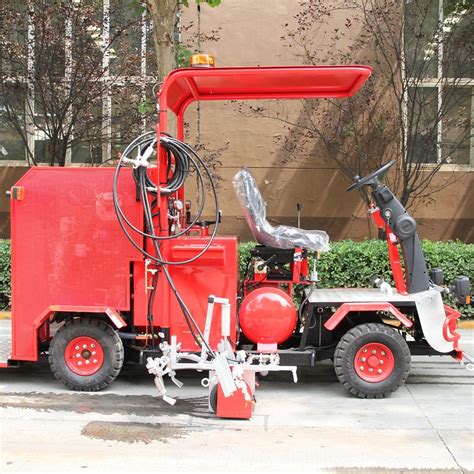 Driving Type Cold Paint Airless Spraying Road Line Marker With Double