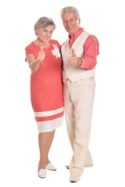 Retrato De Una Feliz Pareja De Ancianos Con Los Pulgares Para Arriba