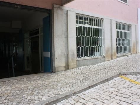 Espaços comerciais ou armazéns Rua Gonçalves Crespo Almada Cova da